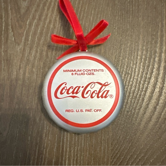 SOLD - Vintage 1991 Santa Claus Coca Cola Lid Ornament Christmas‎ Decoration - Picture 4 of 6